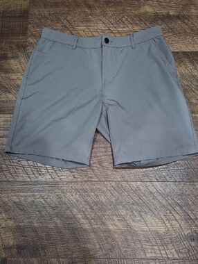 Men's Z By Zella Gray Casual Shorts  Waist Size 33" Inseam 8" Gorpcore